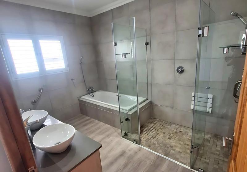 To Let 2 Bedroom Property for Rent in Heiderand Western Cape